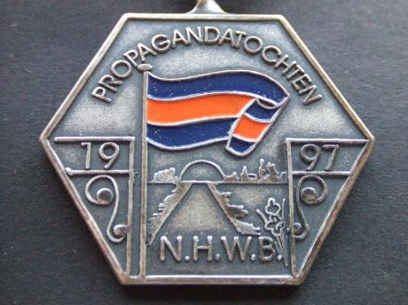 N.H.W.B.(Noord-Hollandse Wandelbond) Propagandatocht 1997 N.H.W.B. vlag)emaille inleg
